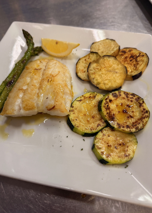 Pescados frescos en restaurante mediterráneo en Valencia