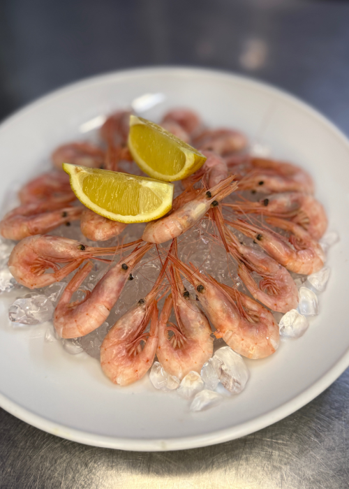 Restaurante de mariscos en Valencia con quisquillas sobre hielo